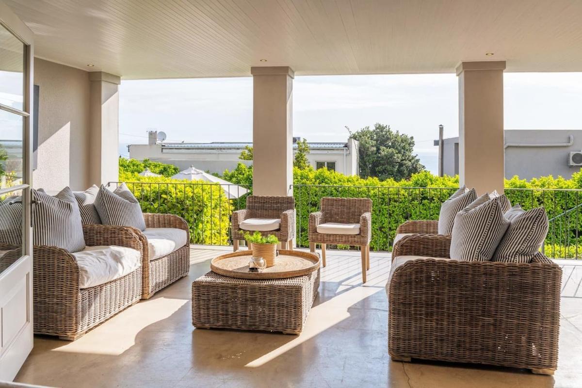 Lush Family Home In Prestigious Area เคปทาวน์ ภายนอก รูปภาพ