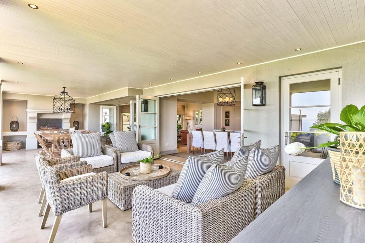 Lush Family Home In Prestigious Area เคปทาวน์ ภายนอก รูปภาพ