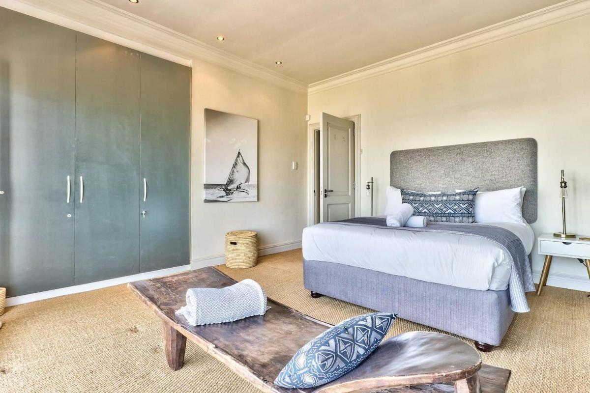 Lush Family Home In Prestigious Area เคปทาวน์ ภายนอก รูปภาพ