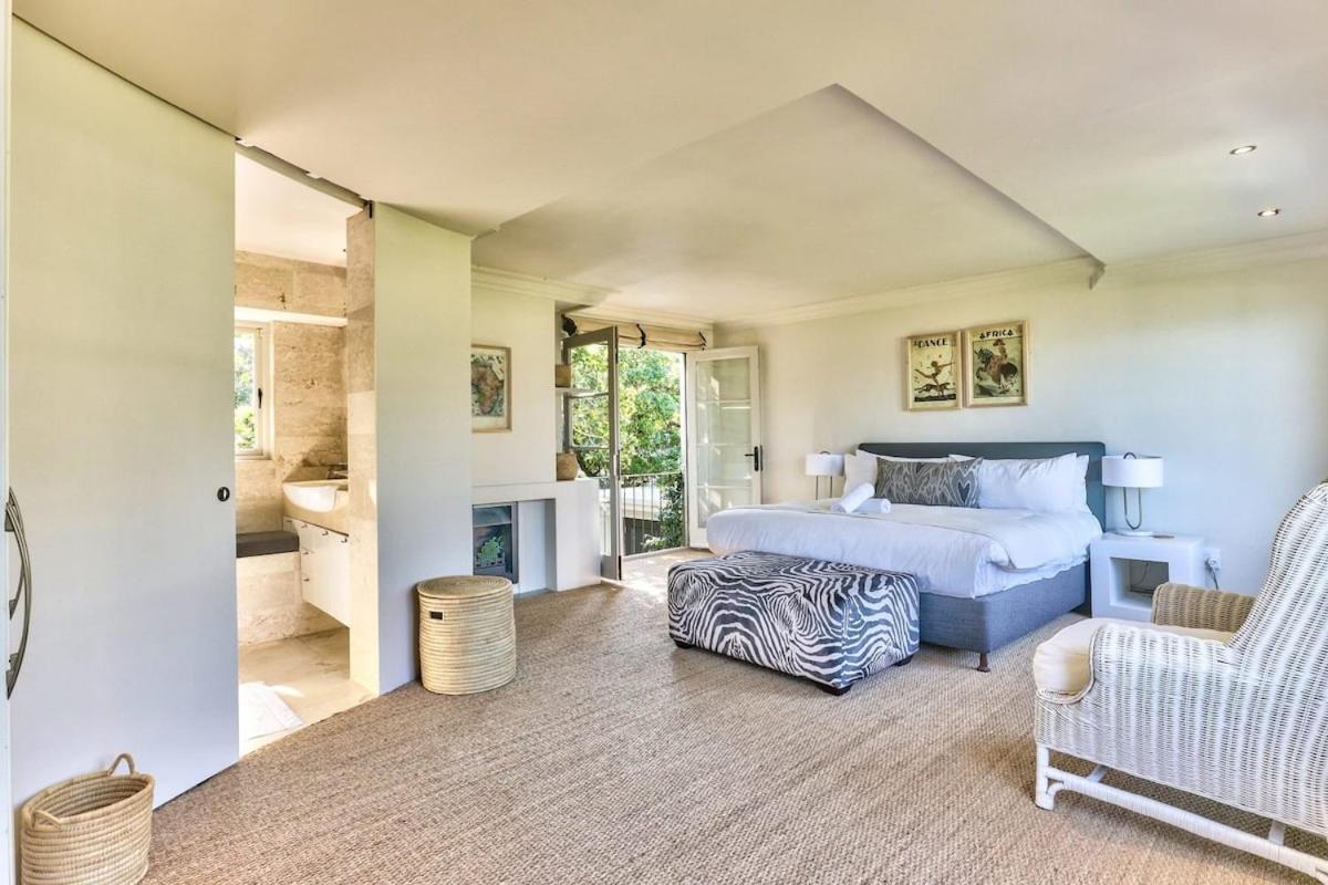 Lush Family Home In Prestigious Area เคปทาวน์ ภายนอก รูปภาพ